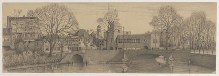 28653 Gezicht over de stadsbuitengracht op de Tolsteegbrug te Utrecht uit het zuidwesten, met het politiebureau ...